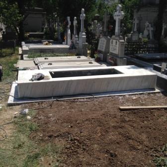 lucrare funerara marmura