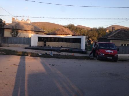 monument eroi marmura