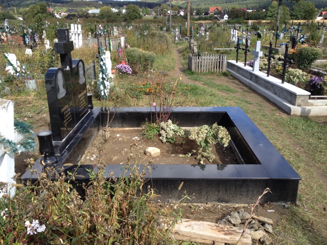 cruci marmura neagra 