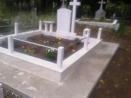 cruci marmura romaneasca