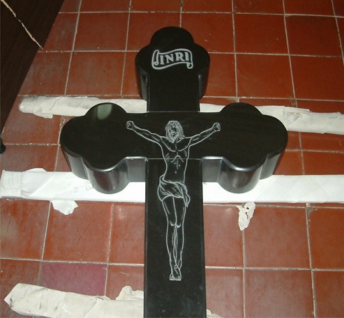 monumente funerare pascani