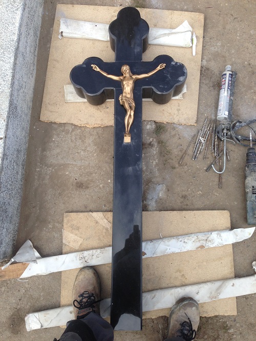 monumente funerare onesti