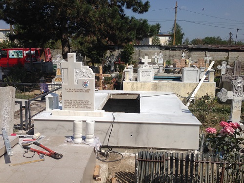 constructii funerare vrancea